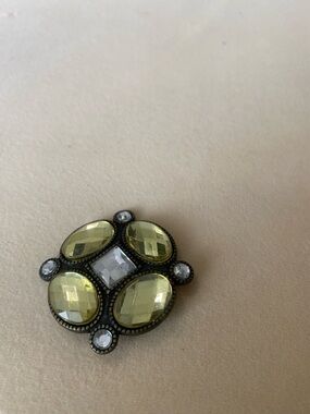 Vintage-Inspired Yellow Gem Brooch
